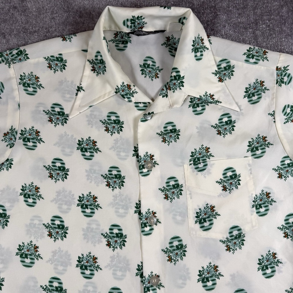 Vintage 70s Studio One Shirt Men's Large Floral Wreath Short Sleeve Christmas